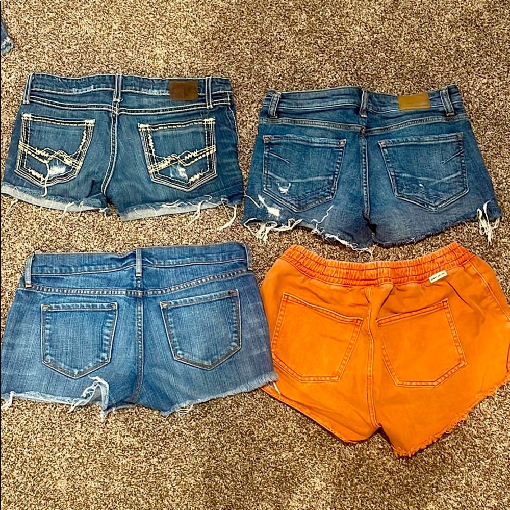 Denim distressed shorts